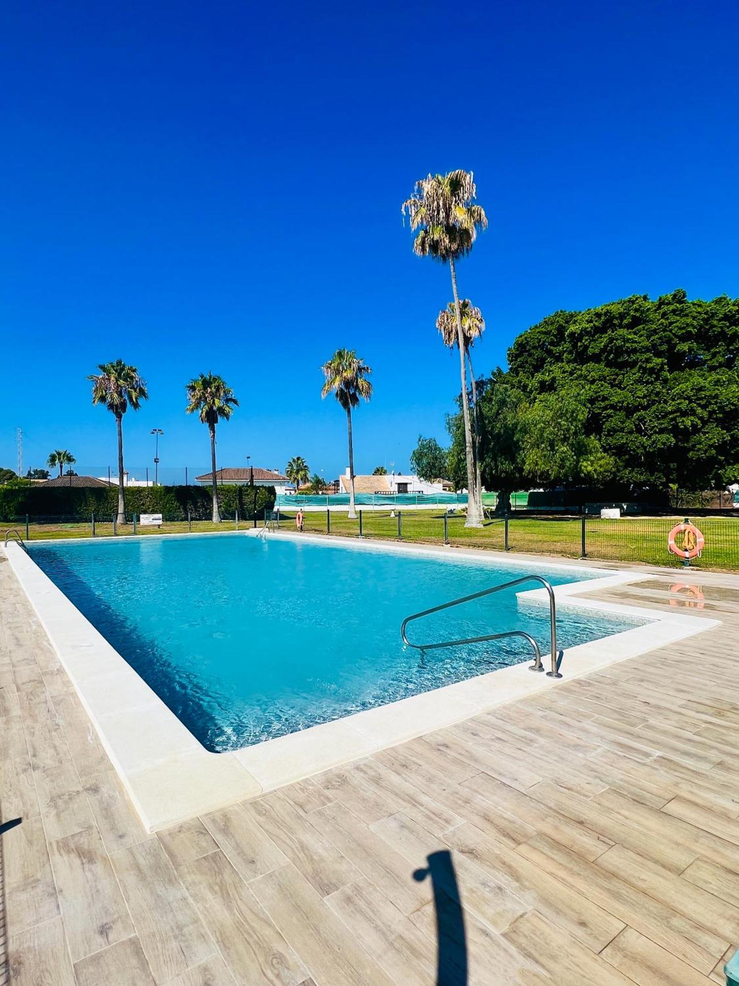 Apartment Horacia - Playa De La Jara Con Piscina Sanlucar de Barrameda